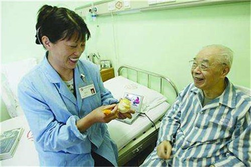 官渡区医疗陪护价格表 值得信赖「昆明欣缘家政服务公司」