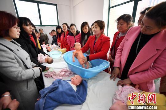 江西多措并举促进家政服务业提质扩容